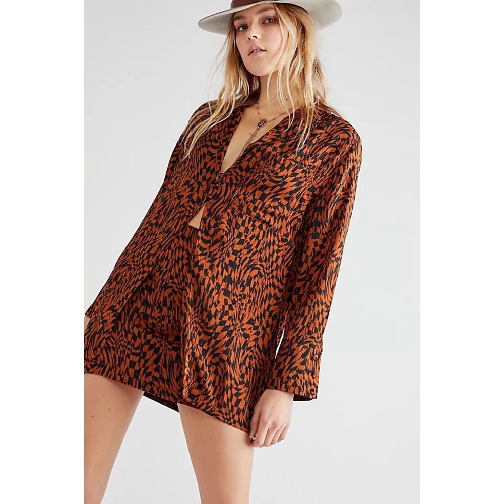 EUC Free People x REVOLVE Brown Abstract Beatrice Mini Skirt Coffee Print Size 6